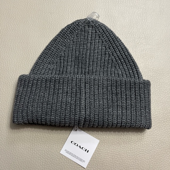 NWT - Coach Rubber Logo Patch Roll Up Wool Blended Beanie - Picture 4 of 6